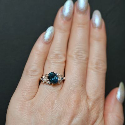  3.27 CT Exquisite Oval Cut Sapphire Engagement Ring 