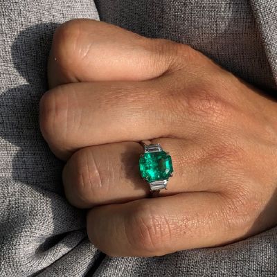 3.05CT Classic Three Stone Emerald Cut Side Diamond Platinum Ring