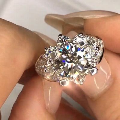 1.5 Carat Round Cut Leaf Diamond Halo Ring 