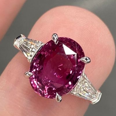 Stunning 4.99 CT Pink Sapphire  Oval Kite Three Stone Diamond 18K White Gold Ring 