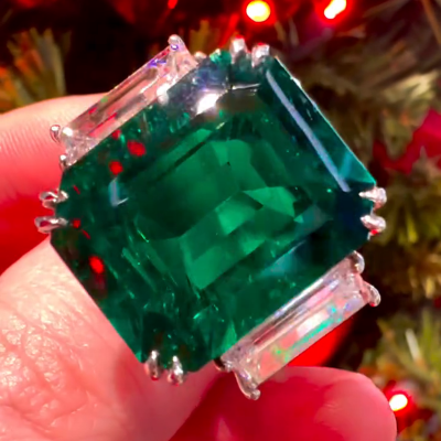 15ct Emerald Cut Emerald Green Three-Stone Christmas Vibe Handmade Ring