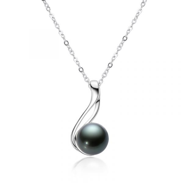 Sterling Silver Luxurious Black Cultured Pearl Necklace