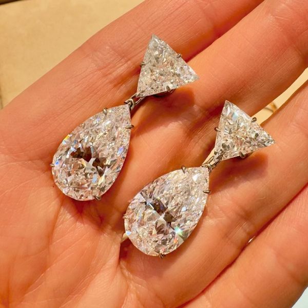 10.0 Carats Pear Cut White Diamond Drop Earrings