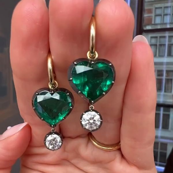 6ct Heart Cut Emerald Drop Earrings in Gold