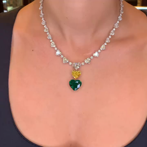 37.3ctw Heart Cut Emerald Mix With Yellow Sapphire Pendant Necklace