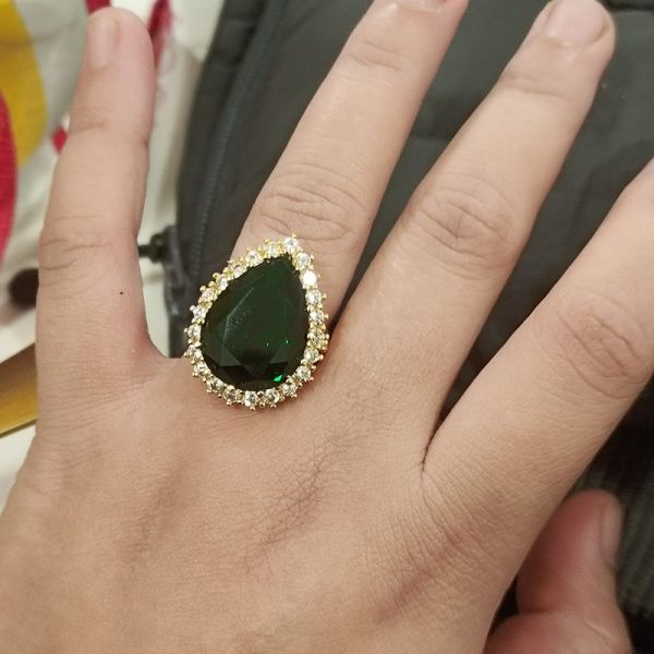 15ct Pear Cut Emerald Green Halo Yellow Gold Handmade Ring